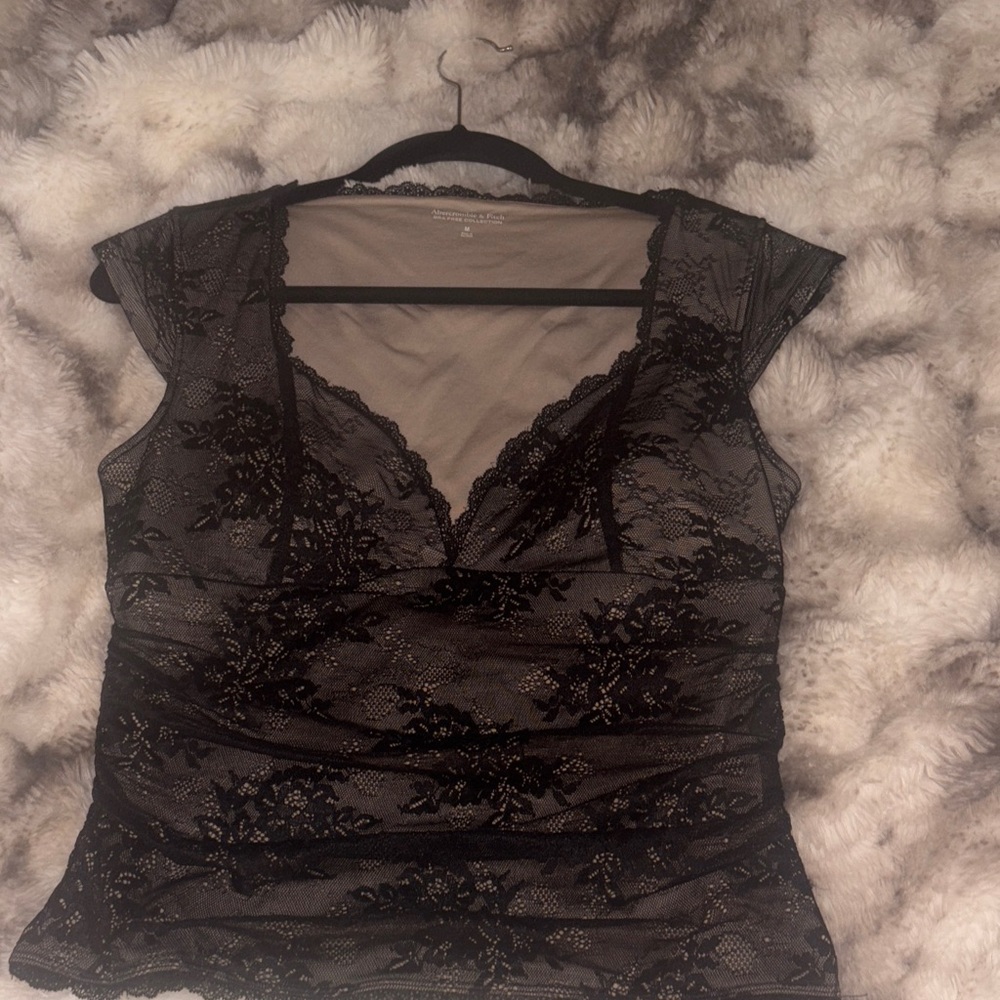 Abercrombie & Fitch Beige Lace Trim Top